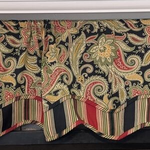 Waverly Traditions Paisley Striped Scalloped Valance Curtain 52 in x 16in